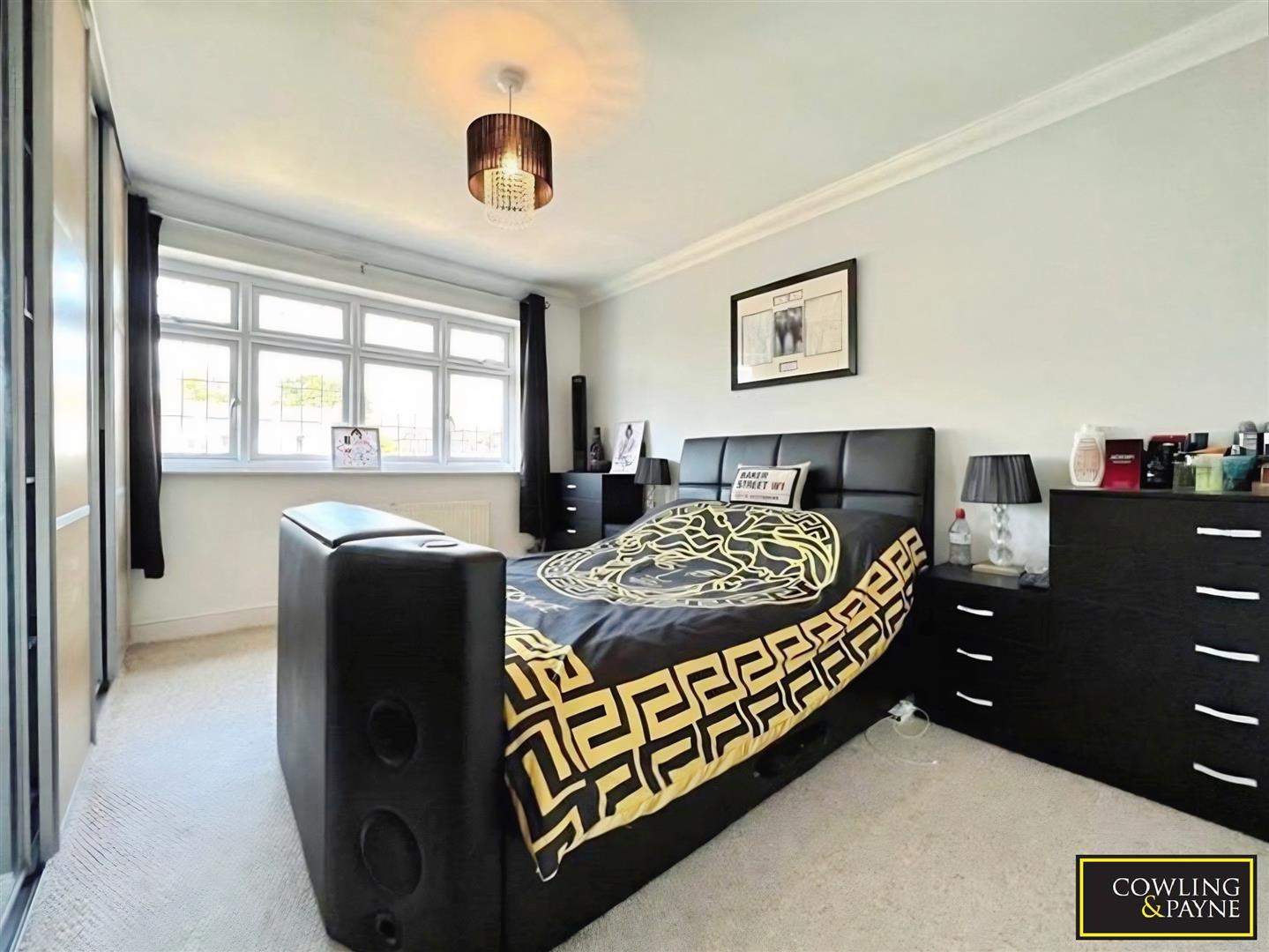 Grange Avenue, Wickford